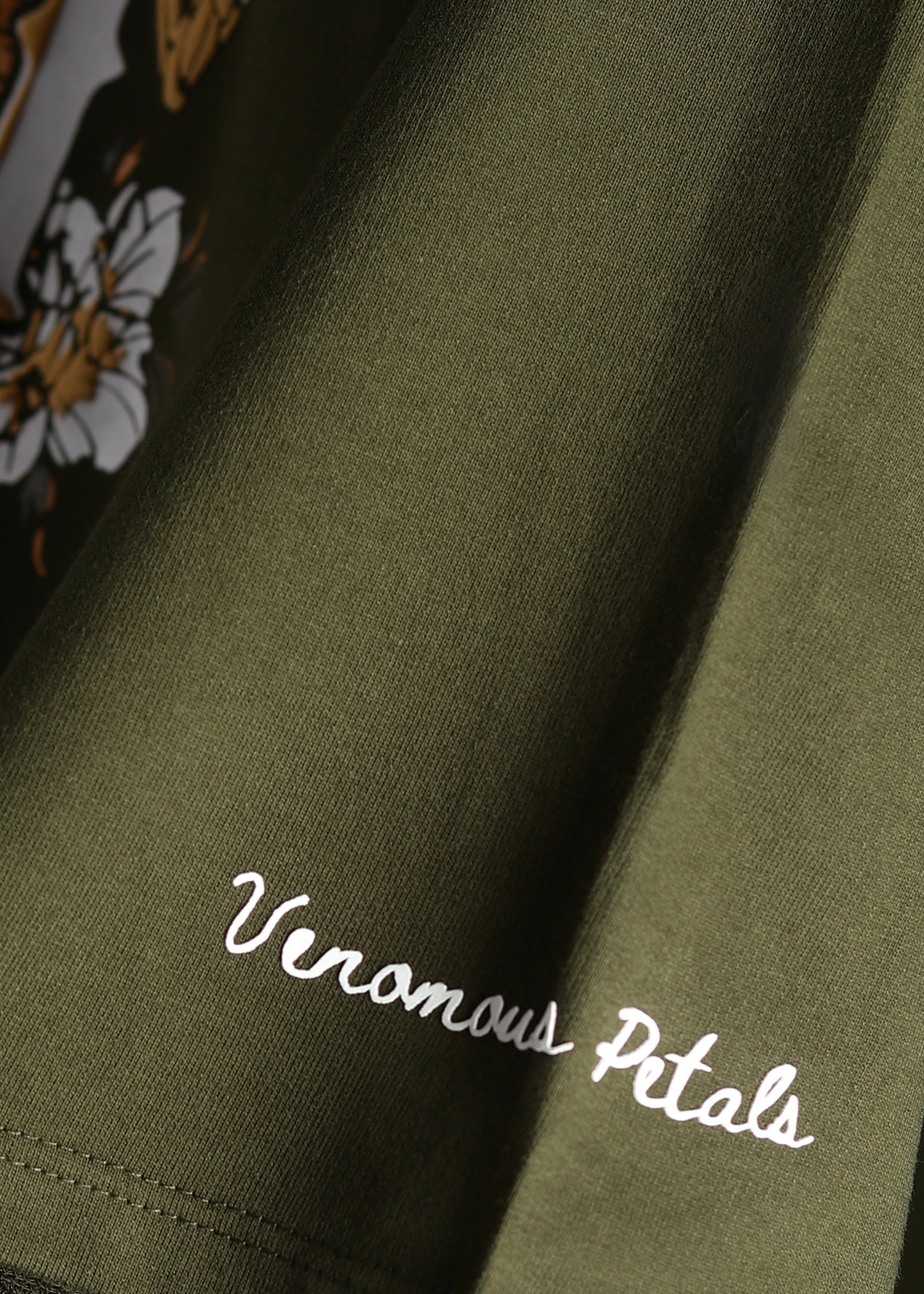 OLIVE ‘VENOMOUS PETALS’