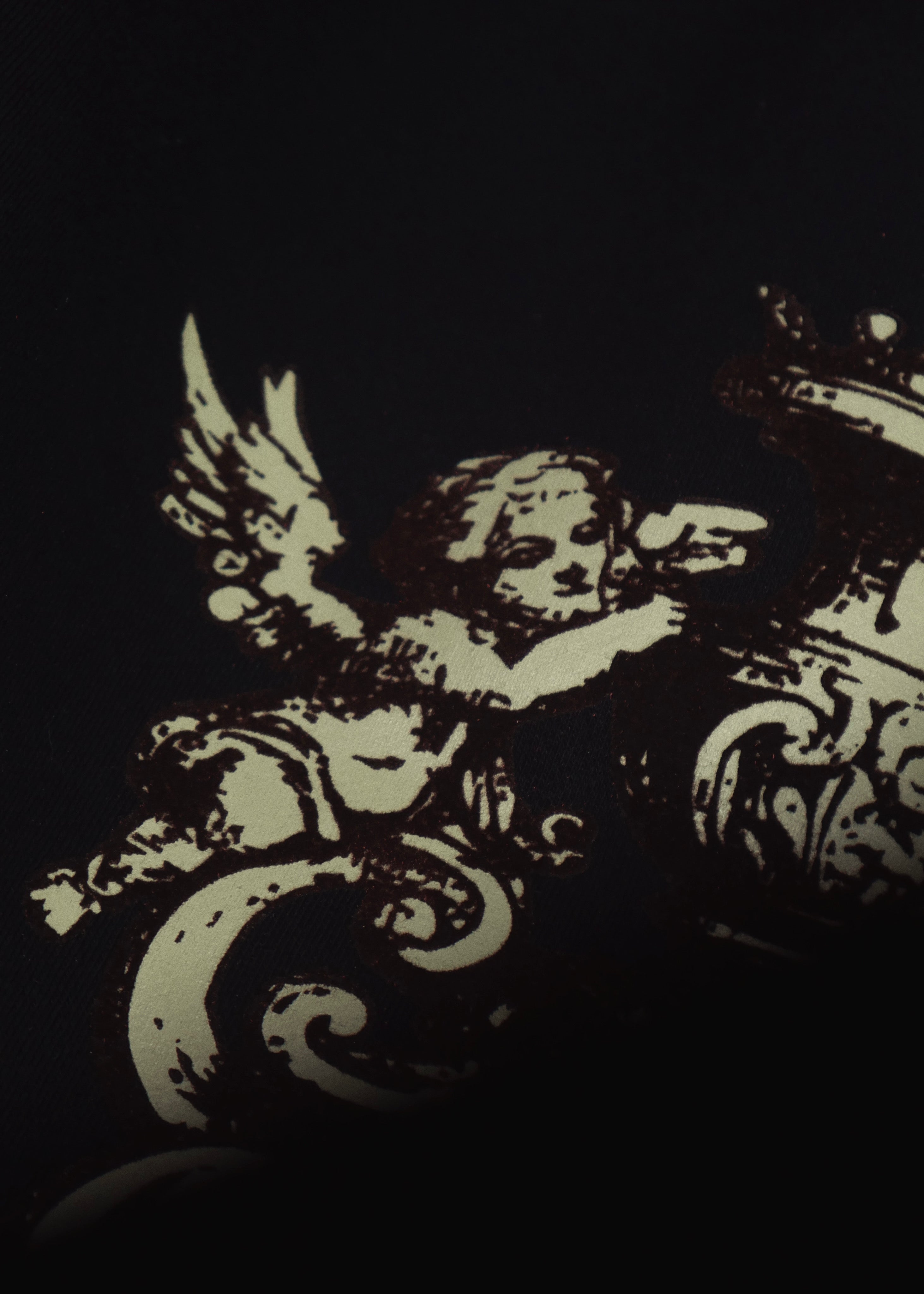 ‘CARVED ELEGANCE’ SWEATSHIRT | BLACK