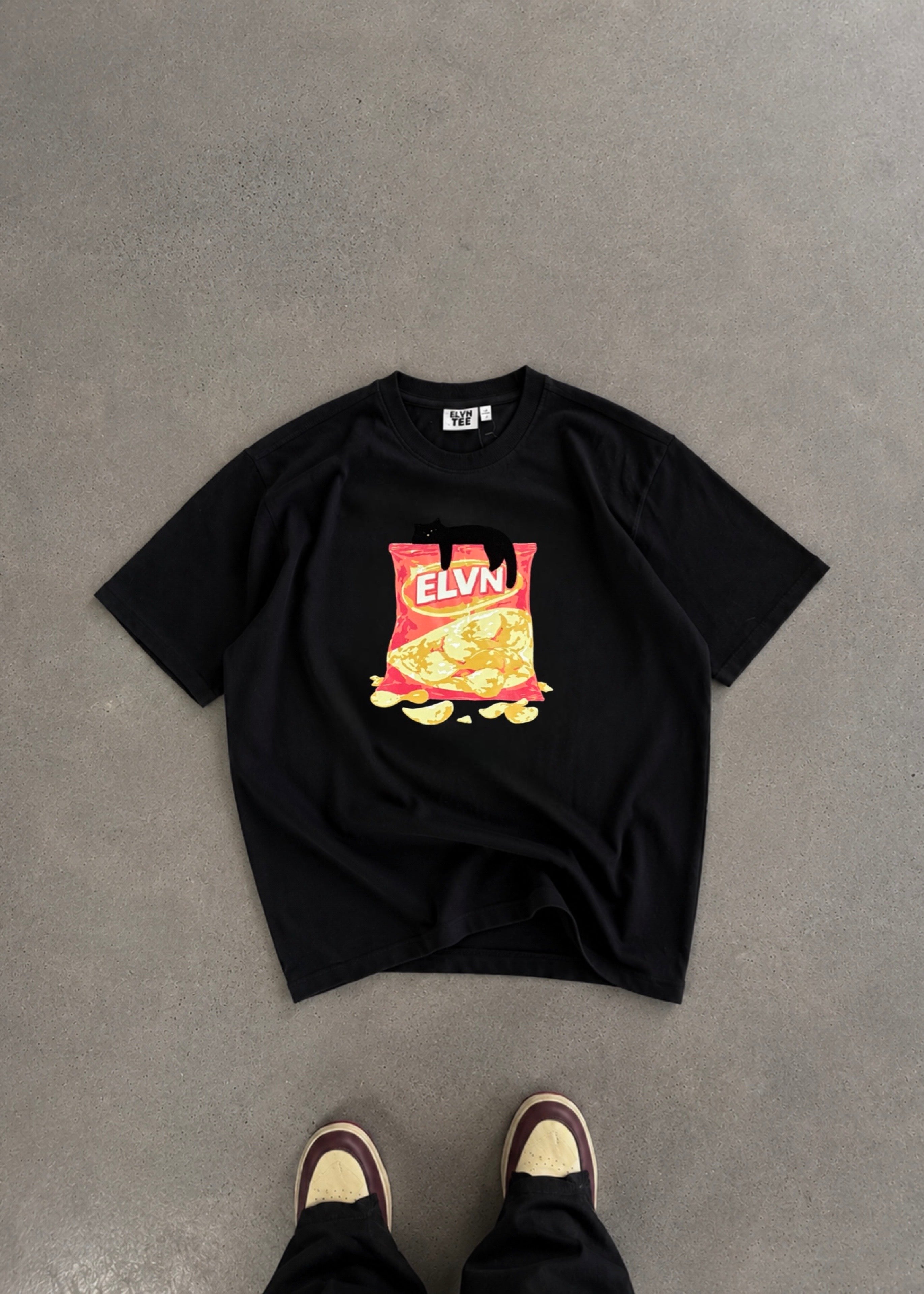 ‘SNACK GUARDIAN’ .TEE | BLACK