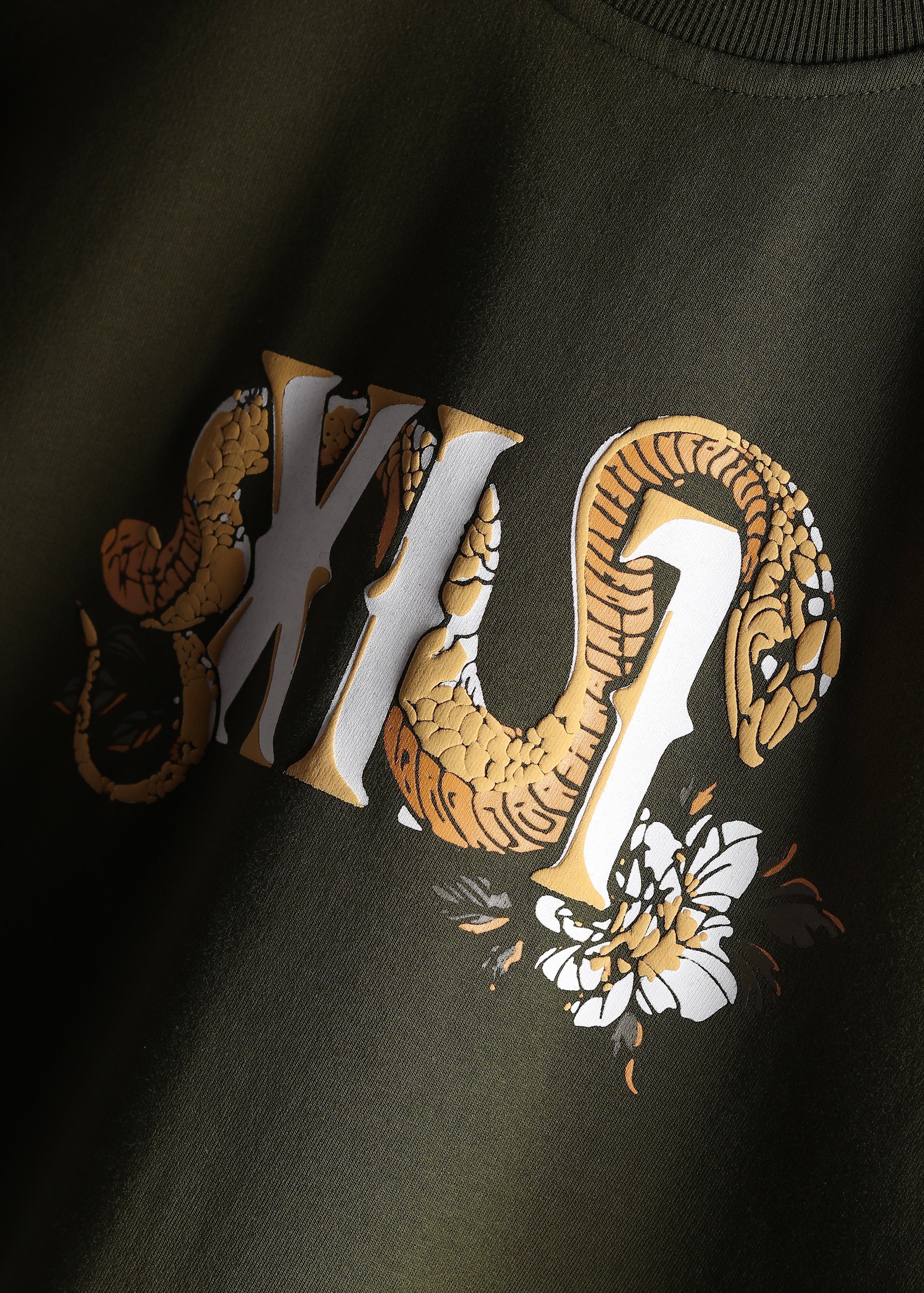 OLIVE ‘VENOMOUS PETALS’