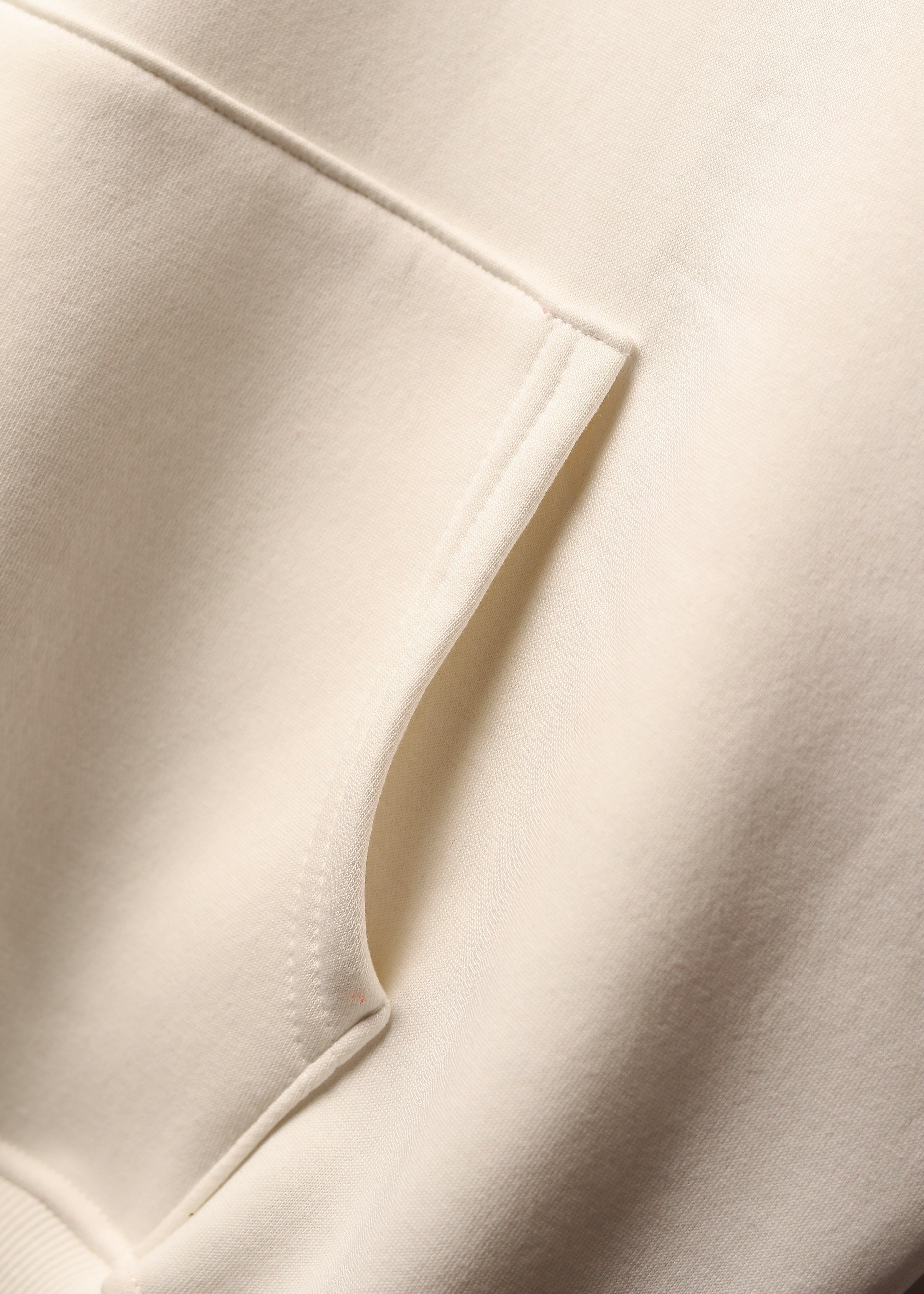 IVORY ‘FEATHERED GRACE’