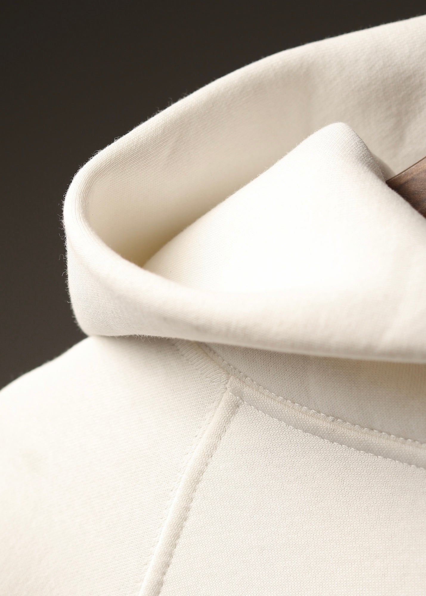 IVORY ‘FEATHERED GRACE’