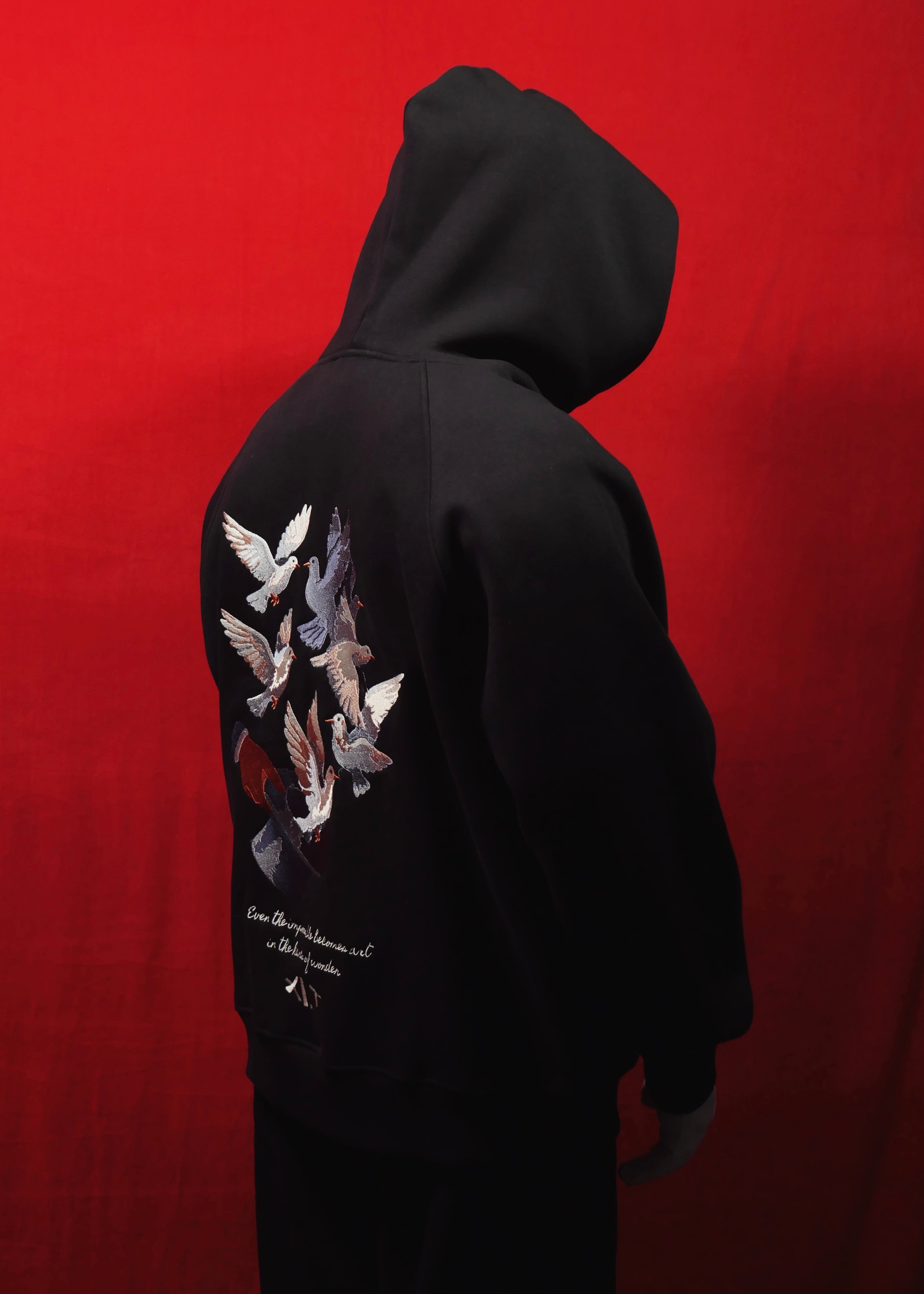 ‘SLEIGHT OF HAND’ | BLACK