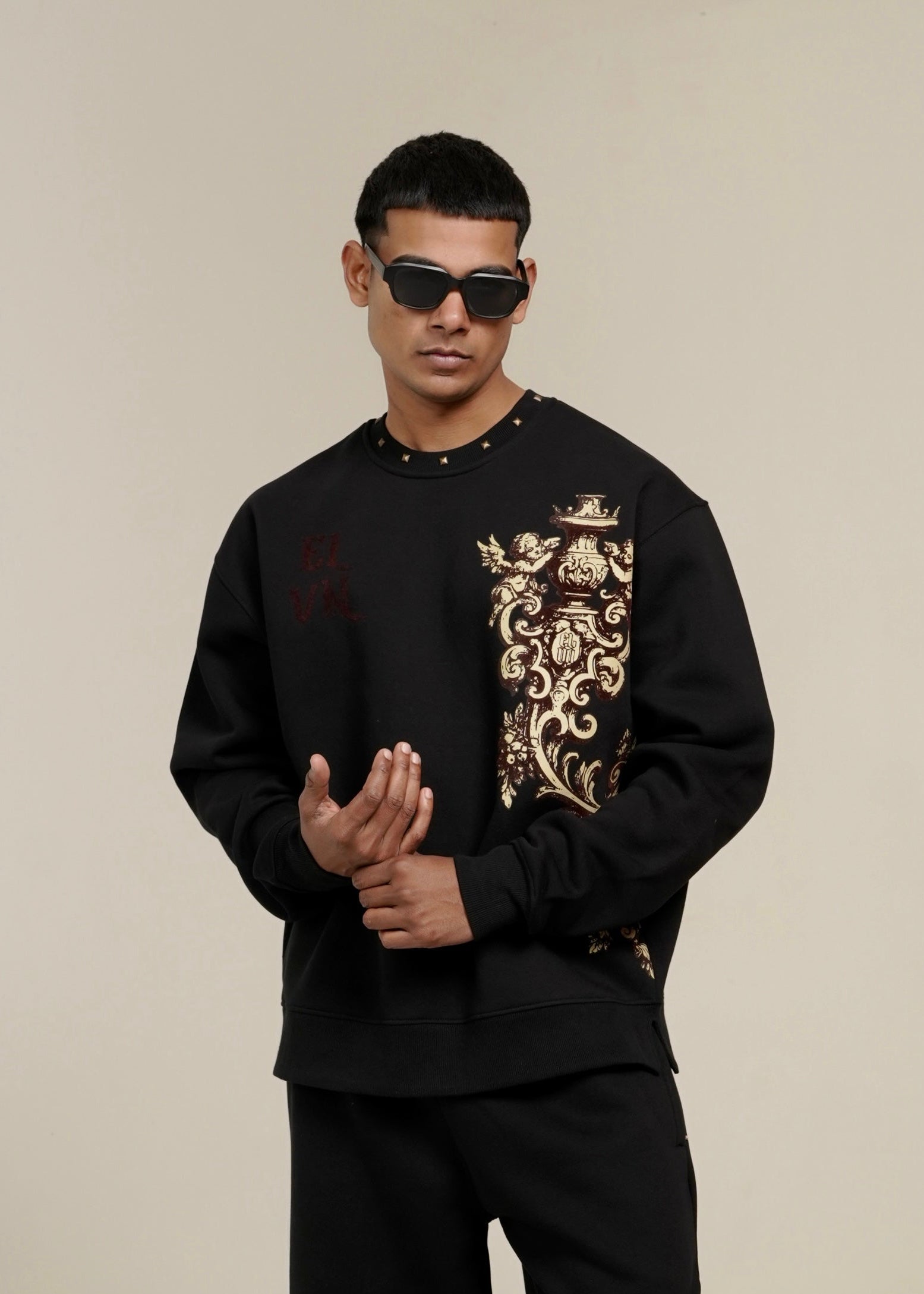 ‘CARVED ELEGANCE’ CROPPED SWEATSHIRT | BLACK