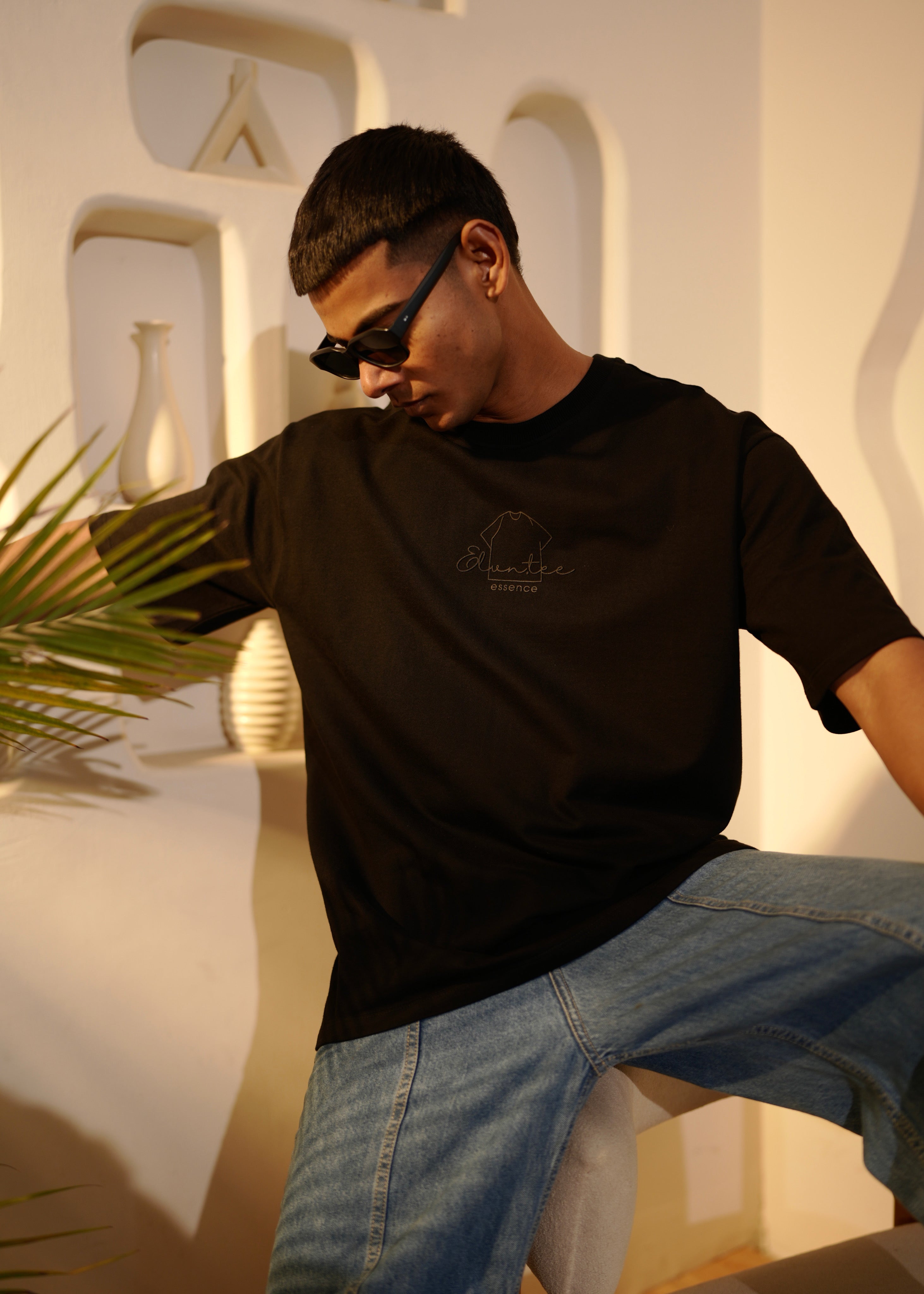 ESSENCE | BLACK